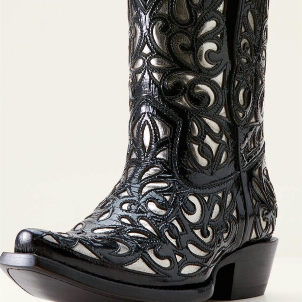 Ariat SALE! Black and Platinum Valentina Boots NEW! WOW!
